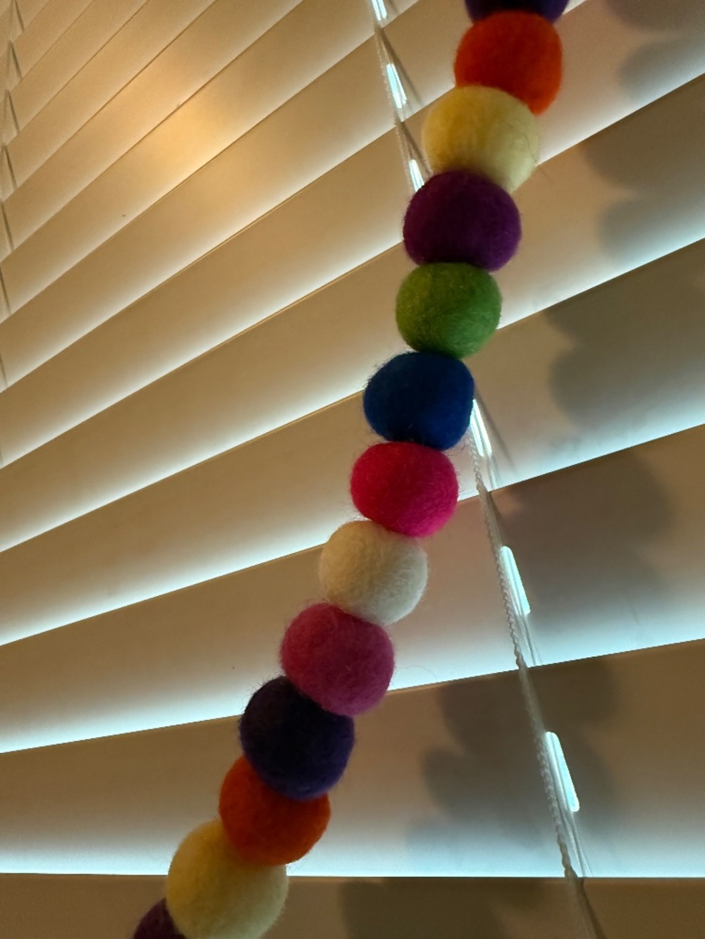 Multicolor Felt Garland - Picture 3 of 4